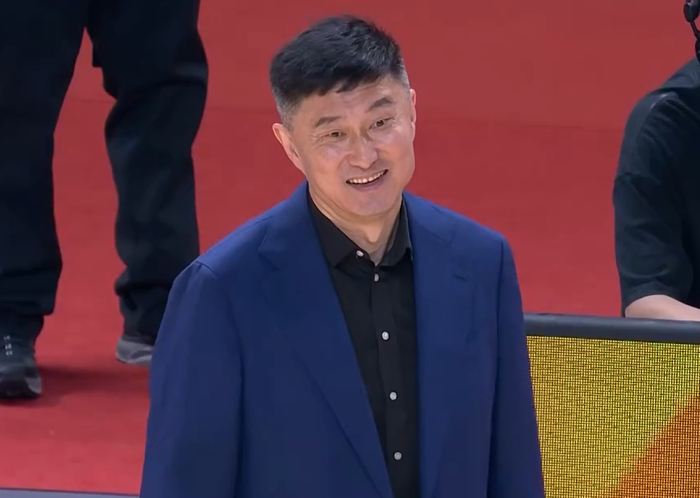 广东队季后赛门票销售冰火两重天：成绩波动引